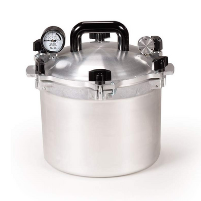 All American 910 Olla a Presion - - All American - KitchenMax Store Las ollas a presión All American facilitan el enlatado de pescado, carne, verduras y frutas. Solo las ollas a presión All American cuentan con un exclusivo sistema de sellado "metal con metal". Envíos seguros a todo México. Cotiza hoy mismo. KitchenMax.Store